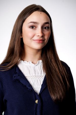 NINA HÜBNER 