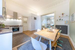 BILD_5496640-T85i35GN5AuSgR3Mi5iMV7dx-1_20OG_Hagedornstrasse_51_20149_Hamburg_gestagt_Kuche_Esszimmer_512.jpg